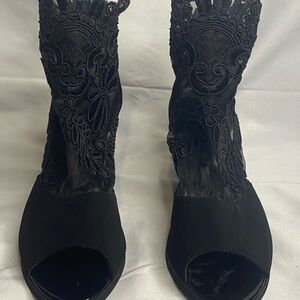 Woman’s Cowboy Mesh Ankle Boots Black Size 7.5  Open Toe Zipper, Vintage.